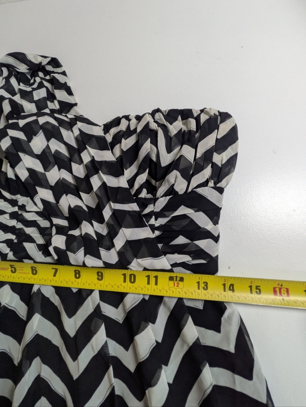 H&M CHEVRON STRIPE ONE-SHOULDER PLEATED Mini Dress New SZ 8 Built-in Bra New - Picture 9 of 12